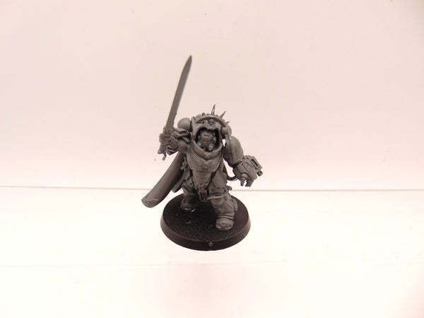 Primaris Captain in Gravis Armour