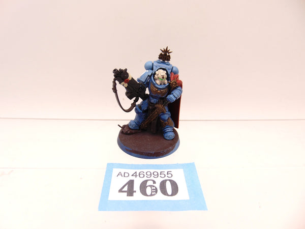 Primaris Captain in Gravis Armour