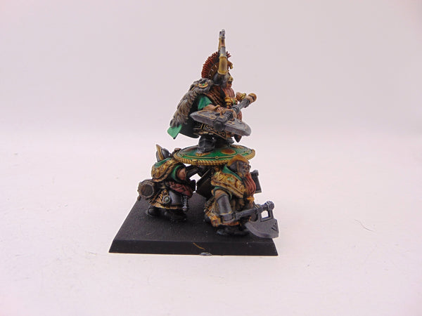 Dwarf Lord with Shieldbearers