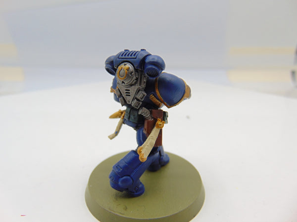 Primaris Lieutenant Calsius