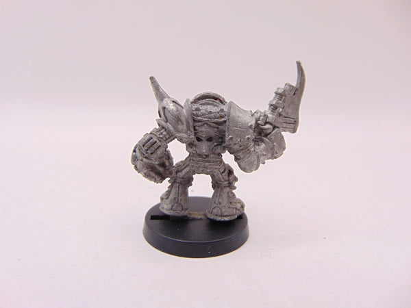 Ork in 'eavy Armour / Ork Noble