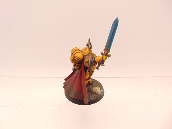 Primaris Captain in Gravis Armour