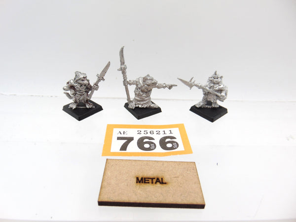 Blyte Packmaster Commander  and Clanrats with Halberd