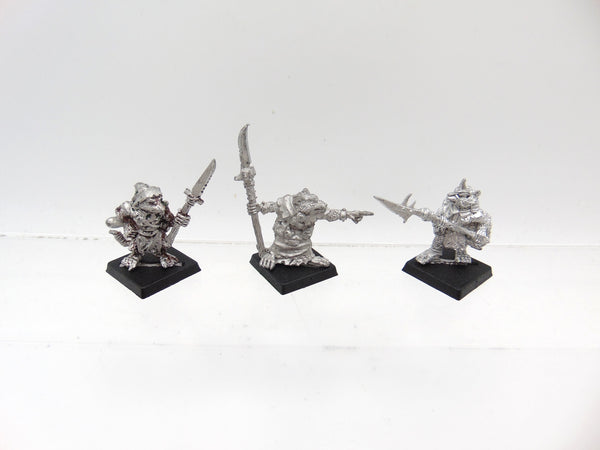 Blyte Packmaster Commander  and Clanrats with Halberd
