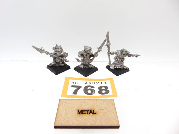 Blyte Packmaster Commander  and Clanrats with Halberd