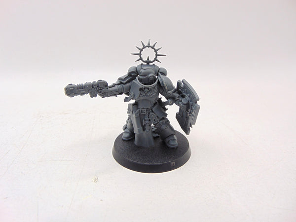 Primaris Lieutenant with Storm Shield