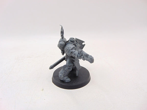 Primaris Lieutenant with Storm Shield