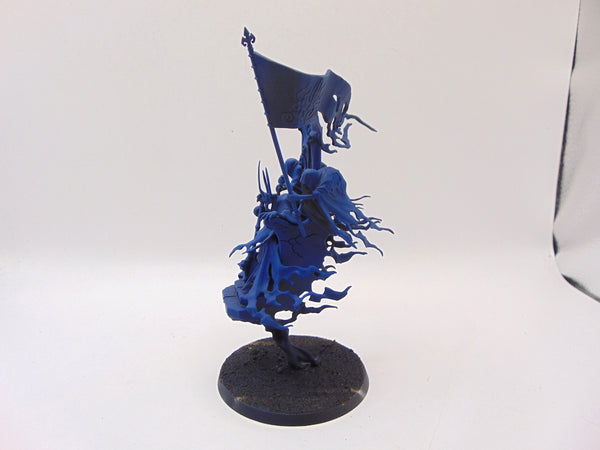 Kurdoss Valentian, The Craven King