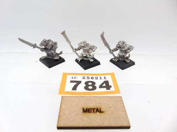 Clanrats with Halberd & Slave