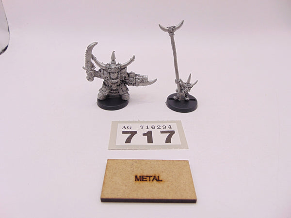 Ghazghkull Thraka & Makari