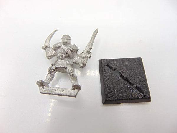 Chaos Thug Spike Hand