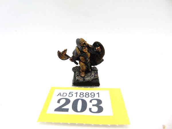 Scibor - Dwarf Female Gertrude