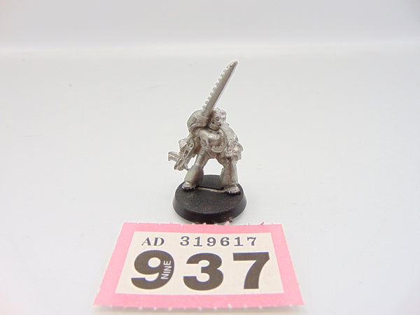 Space Marine with Chain Swords and Bolter