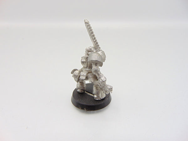 Space Marine with Chain Swords and Bolter