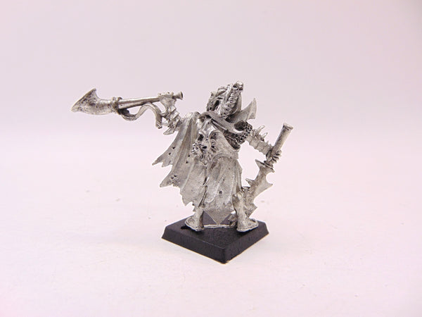 Mengil Manhide's Manflayer Musician