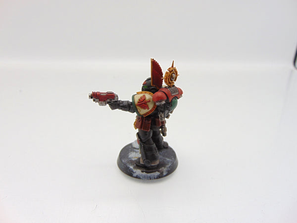 Primaris Veteran with Bolt Rifle