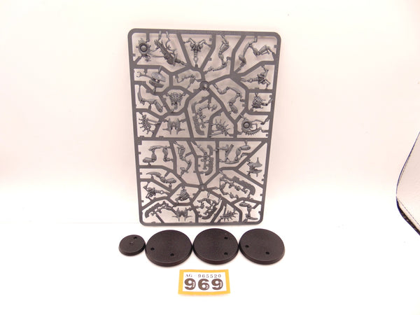 Skorpekh Destroyers with Canoptek Plasmacyte