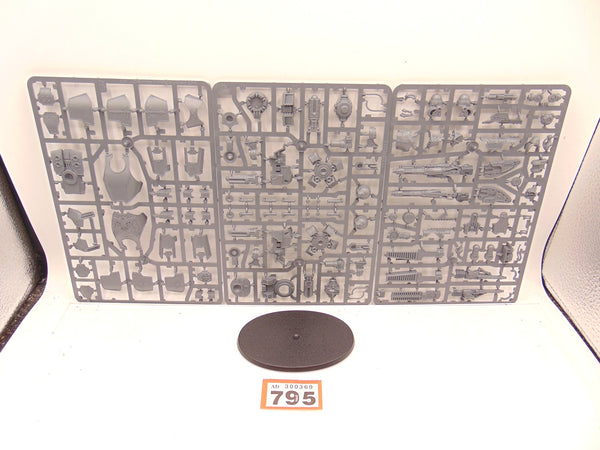 Legions Imperialis: Reaver Battle Titan with Melta Cannon and Chainfist