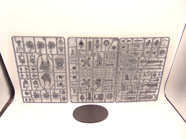 Legions Imperialis: Reaver Battle Titan with Melta Cannon and Chainfist