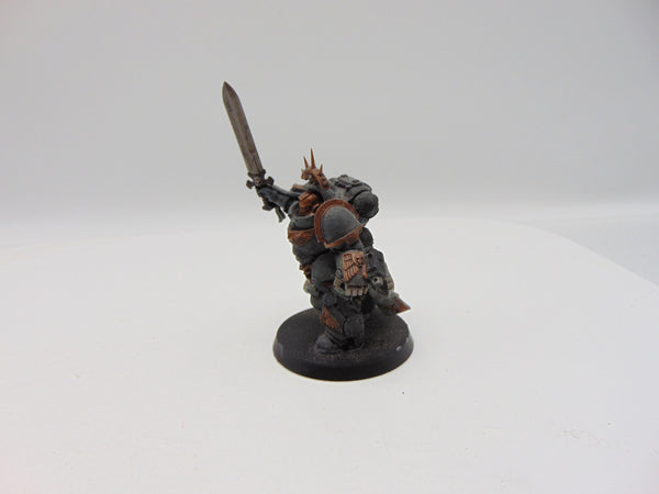 Primaris Captain in Gravis Armour