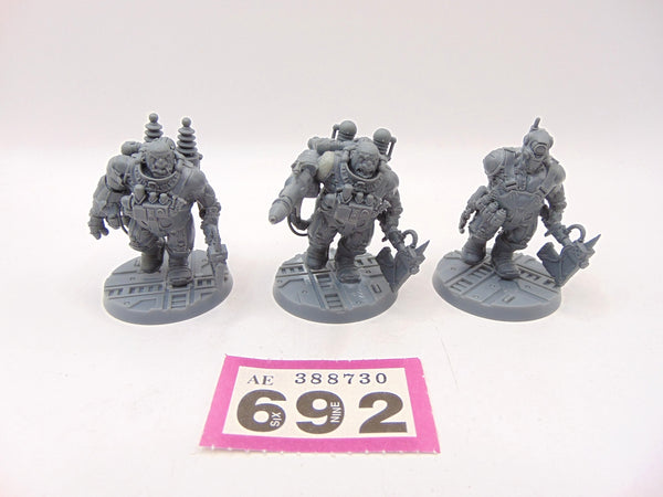 'Jotunn' H-Grade Industrial Servitor Ogryns