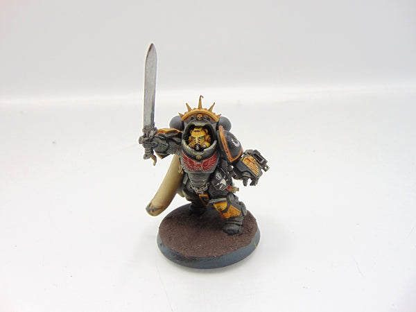 Primaris Captain in Gravis Armour