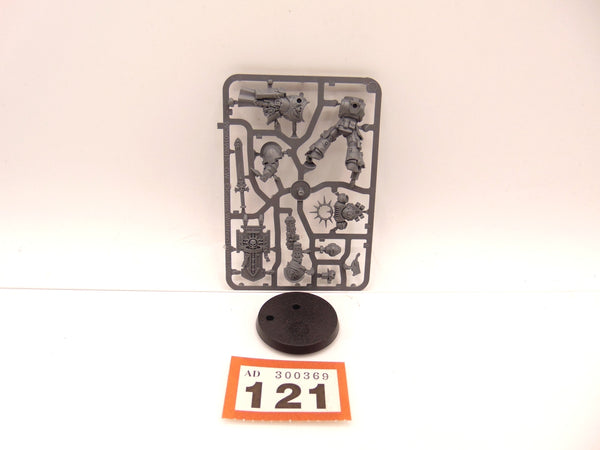 Primaris Lieutenant with Storm Shield