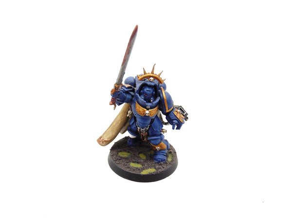 Primaris Captain In Gravis Armour