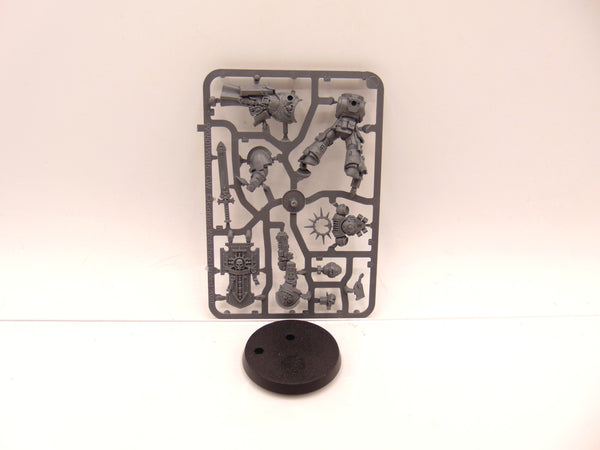 Primaris Lieutenant with Storm Shield