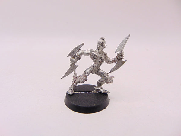 Wych with Hydra Knives