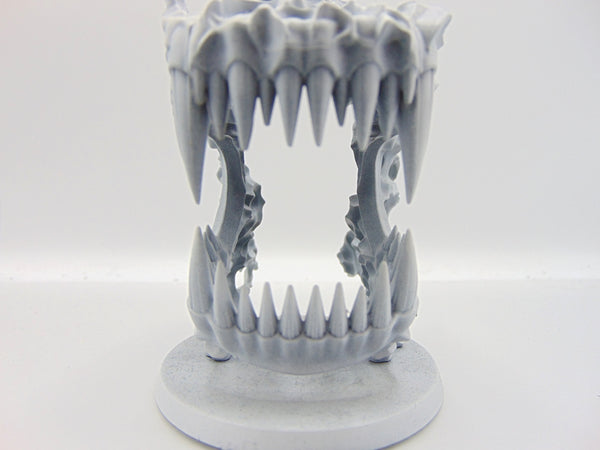 Ravenak's Gnashing Jaws