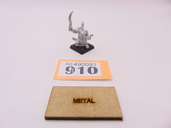 Skink Champion with Bow