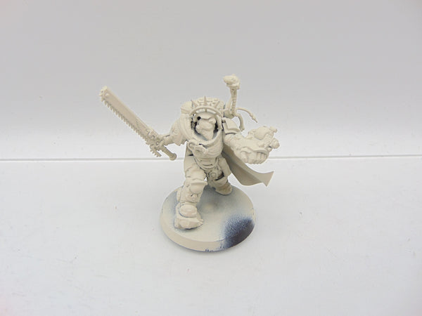 Primaris Captain in Gravis Armour