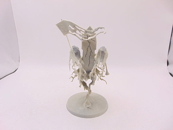 Kurdoss Valentian, The Craven King