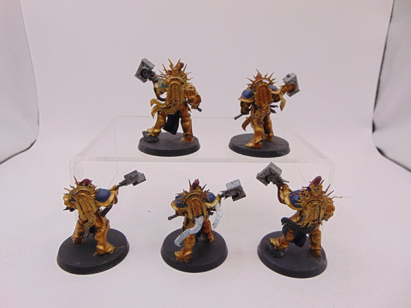 Retributors