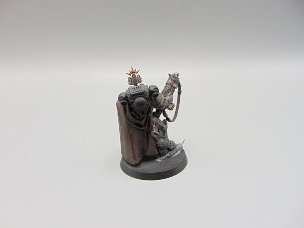 Primaris Captain in Gravis Armour