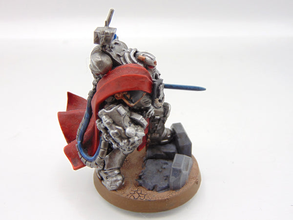 Primaris Captain in Gravis Armour Conversion