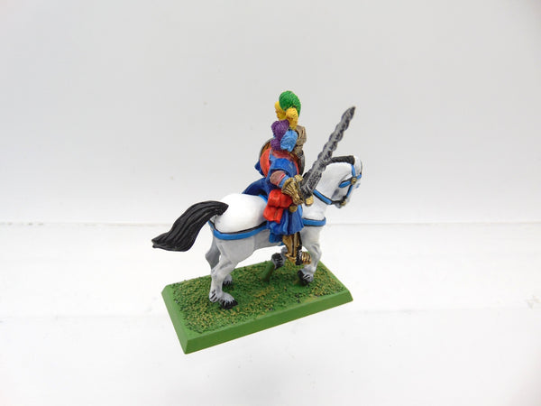 Heroic Knight with Broadsword