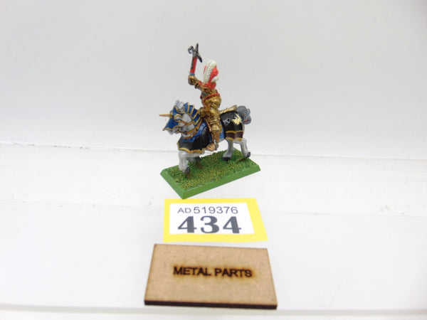 Heroic Knight with Warhammer