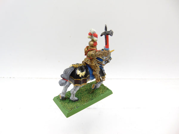 Heroic Knight with Warhammer