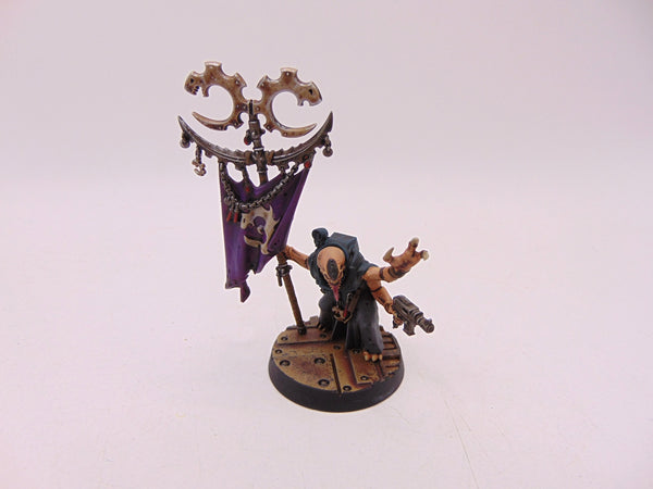 Acolyte Iconward