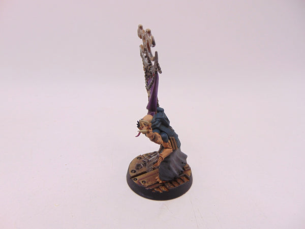 Acolyte Iconward