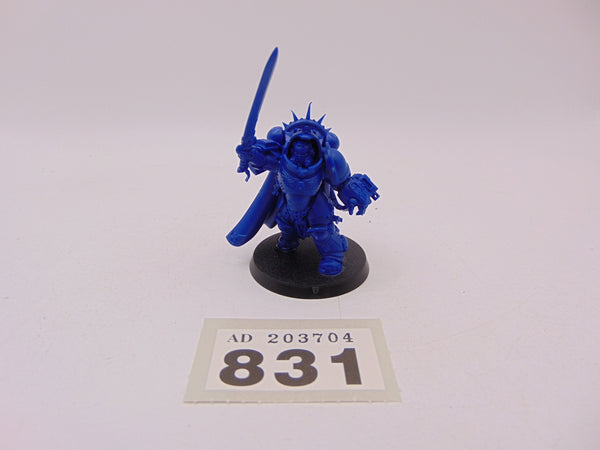 Primaris Captain in Gravis Armour