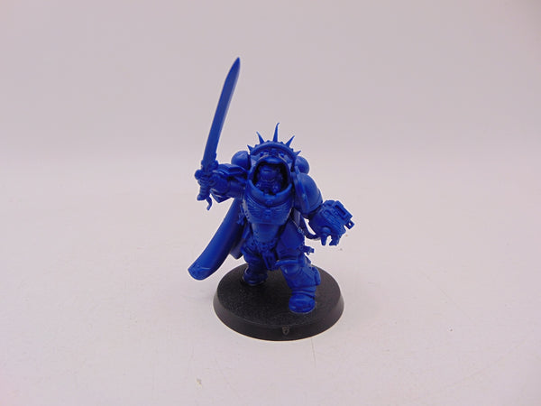 Primaris Captain in Gravis Armour