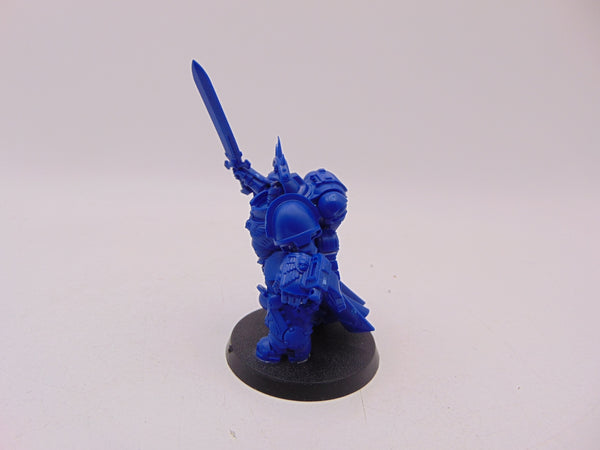 Primaris Captain in Gravis Armour