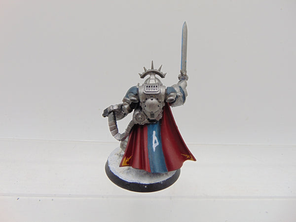 Primaris Captain in Gravis Armour