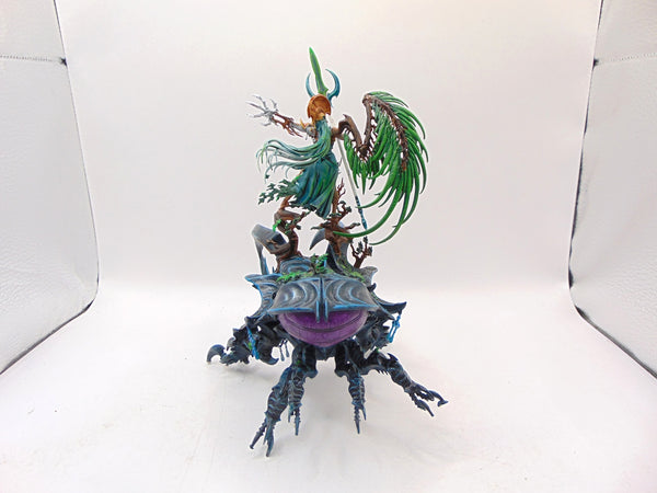 Alarielle the Everqueen