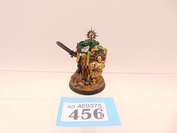 Primaris Captain with Relic Shield