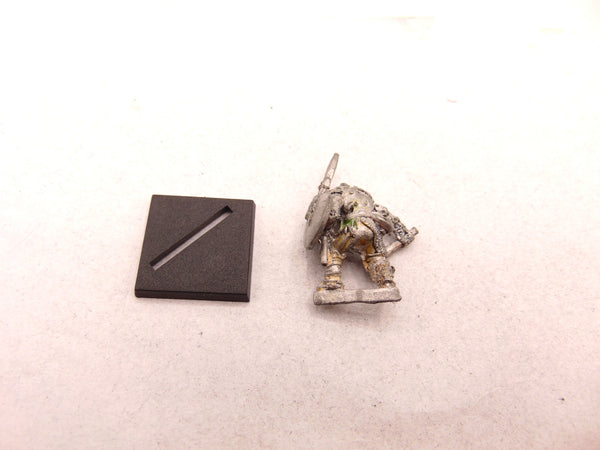 N11 Giant Black Orc Axe and Spear