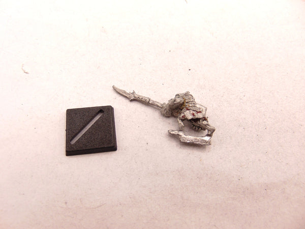 C12 Goblin Spearmen Rocky Curveblade